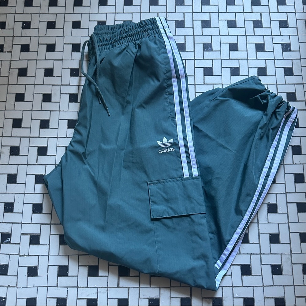 adidas Originals Men's Adicolor Classics 3-Stripes Cargo Pants